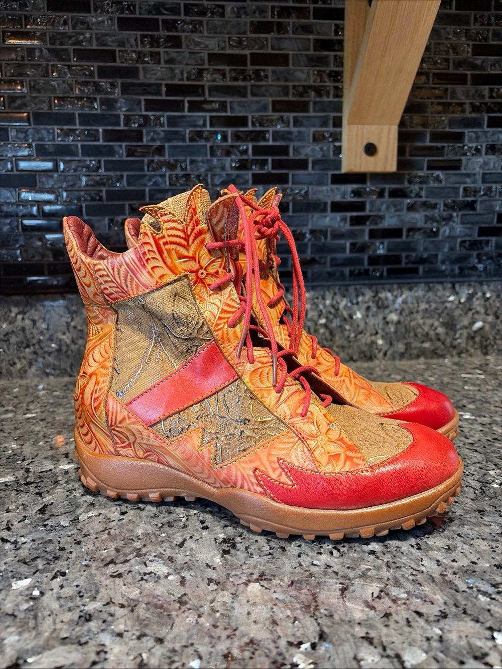 L'Artiste Spring Step Ileana Lace Up Boots EU 37 US 6.5/7 Red Tan Abstract Fun